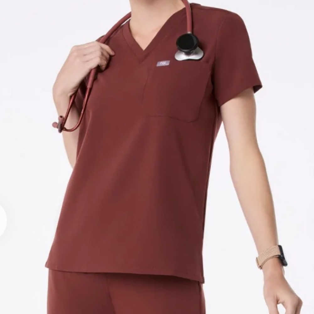 Figs Women’s Catarina One-Pocket Scrub Top - Picture 1 of 9